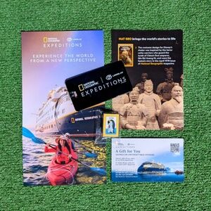 D23 2024 NatGeo Penguins Pin Limited Ed National Geographic Luggage Tag Set NIP